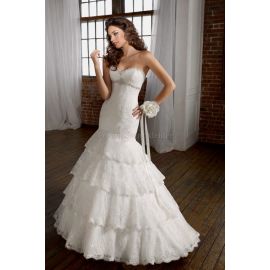 Atractivo vestido de novia formal con pedrería atemporal