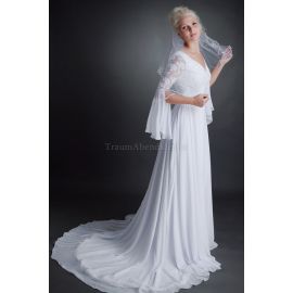 Extravagante vestido de novia formal con cenefa y cola de corte