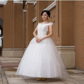 Vestido de novia romántico de princesa con volantes y mangas japonesas