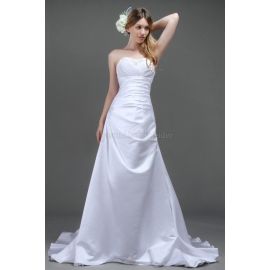 Vestido de novia modesto de cintura imperio con pedrería sin tirantes
