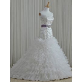 Glamurosos vestidos de novia sirena bordados con volantes