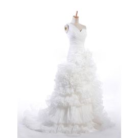 Glamorosos vestidos de novia de sirena fruncidos de un hombro con volantes