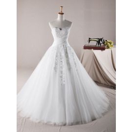 Elegantes vestidos de novia corte en A de encaje de tul con escote corazón