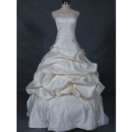 Vestido de novia romántico de tafetán sin mangas con escote palabra de honor