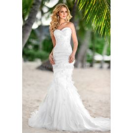 Precioso vestido de novia de playa con apliques