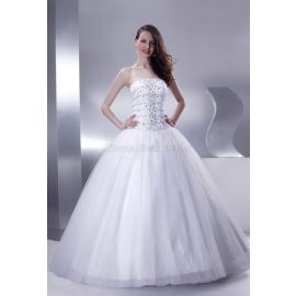 Vestido de novia princesa romántico cielo estrellado con cola capilla