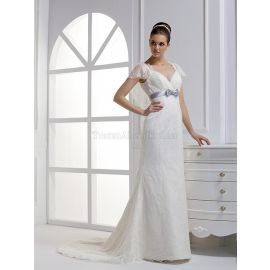 Vestido de novia de cola de corte con escote en V de pasillo con cintura imperio