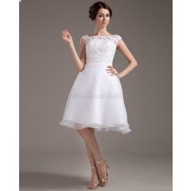 Vestido de novia de corte en A de organza con cintura regular hasta la rodilla