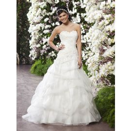 Glamorosos vestidos de novia drapeados blancos con escote corazón