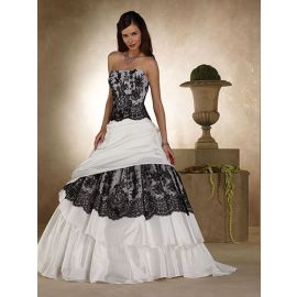 Vestidos de novia de cintura natural de encaje de una línea moderna Boda de interior