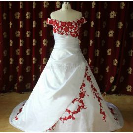 Vestido de novia formal elegante con hombros descubiertos y apliques